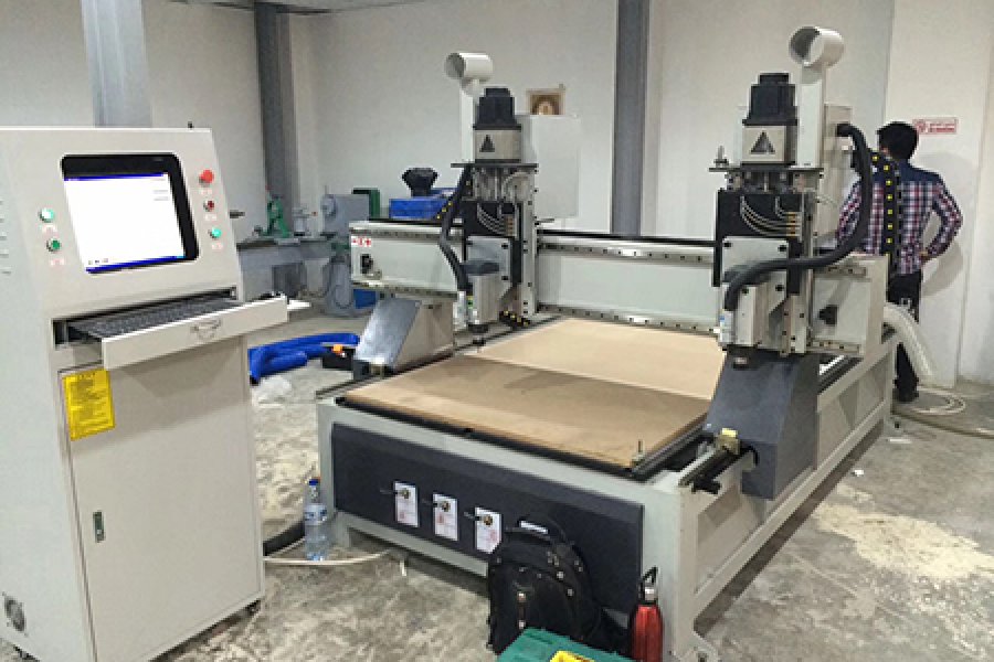 Double Heads CNC Router 6kw Italy HSD Spindle Working in UAE