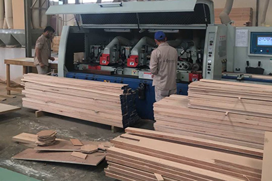 New client visit our Four-side Moulder and Door CNC Working Center in UAE