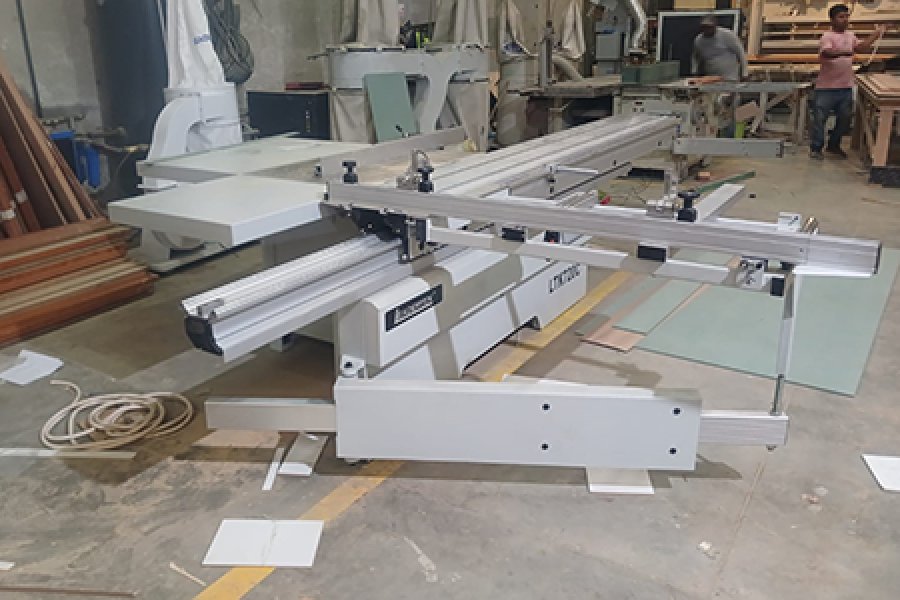 Delivery Installation Commissioning And Training For One Unit Sliding Table Saw Ltk720c In Dubai Jebel Ali